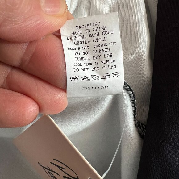 Women's Plus Pullover Hoodie Sweater Size 1X Rainbow Stripe in Dark Navy - Picture 7 of 11